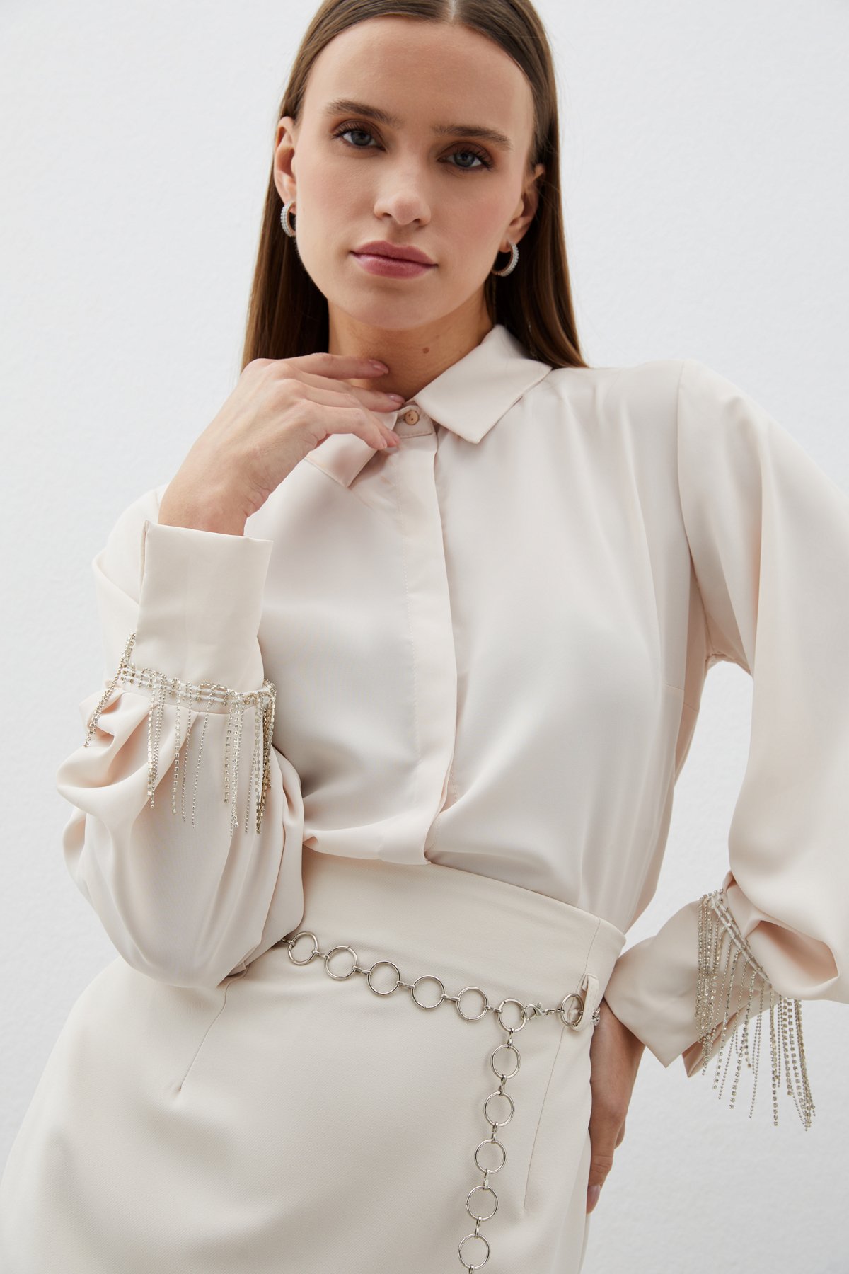 Manşetleri Aksesuarlı Gömlek - BEJ