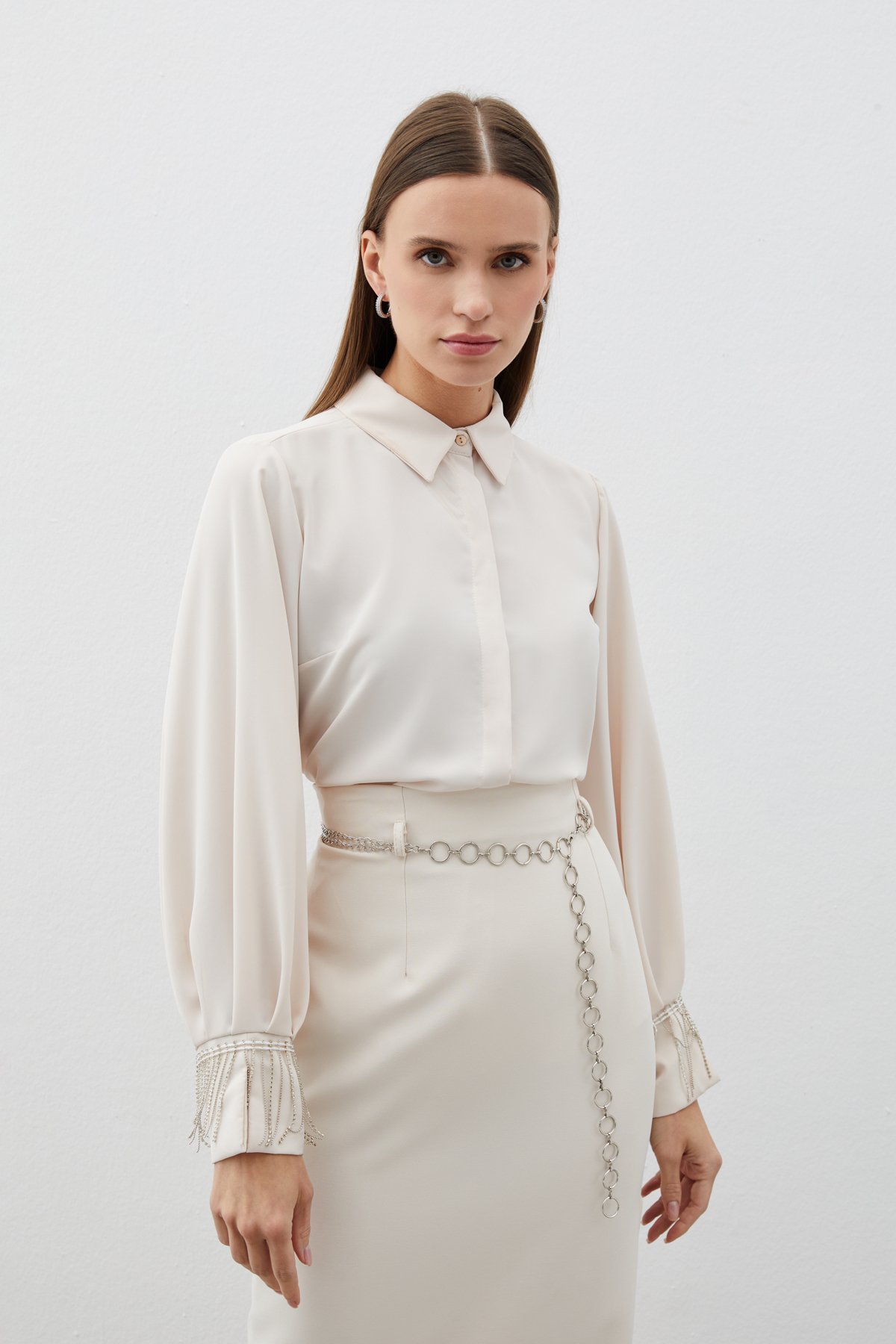 Manşetleri Aksesuarlı Gömlek - BEJ