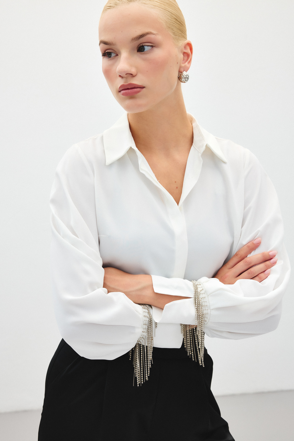 Manşetleri Aksesuarlı Gömlek - Ekru