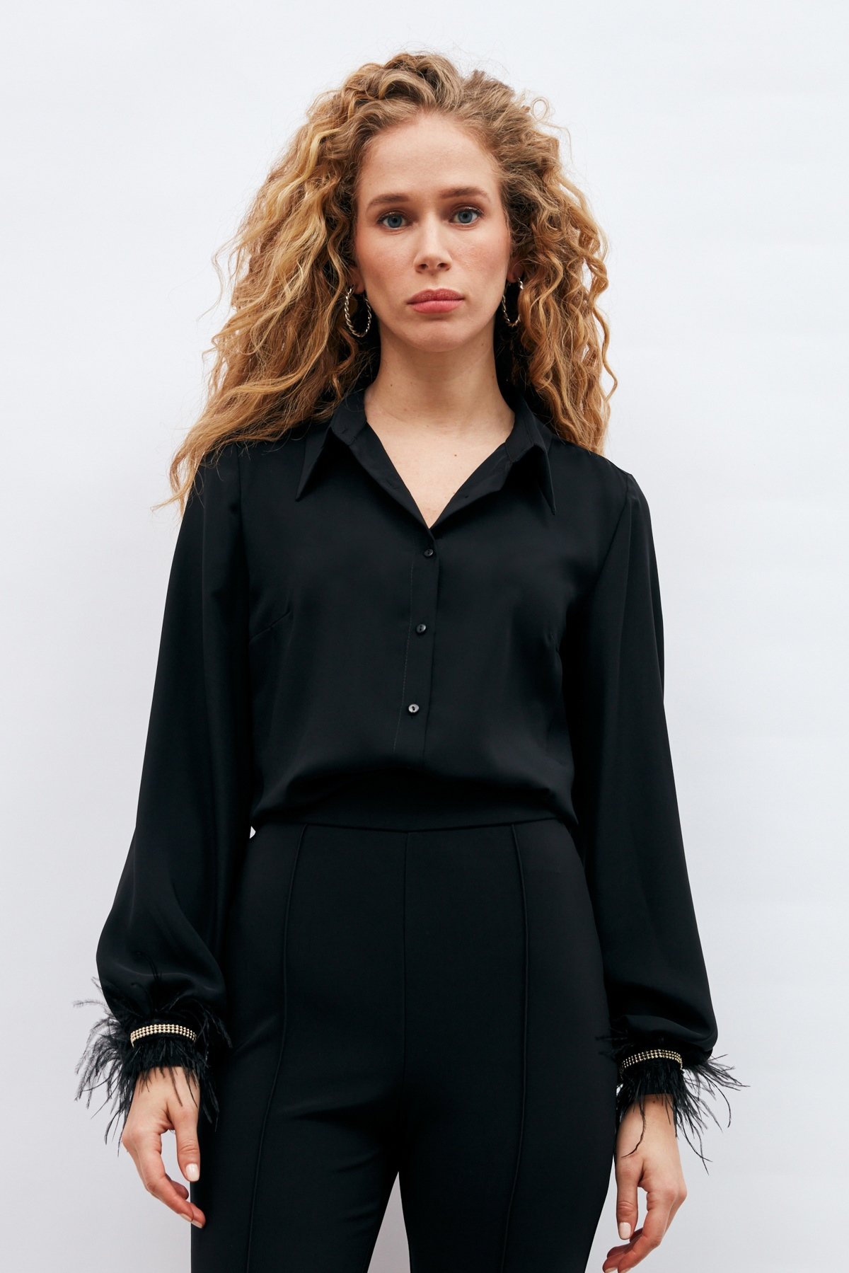 Manşetleri Aksesuarlı Gömlek - SİYAH