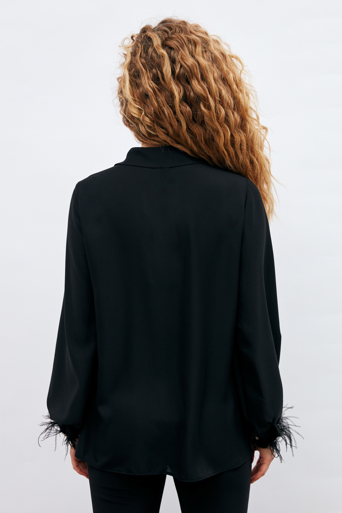 Manşetleri Aksesuarlı Gömlek - SİYAH