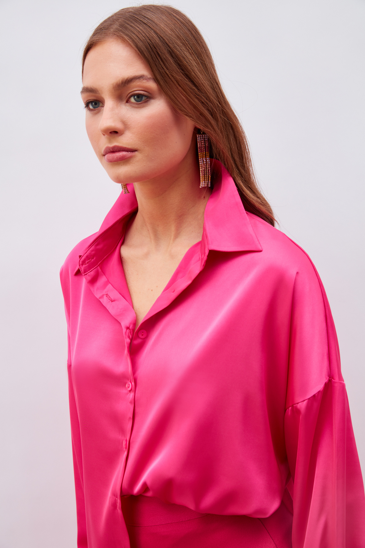 Manşetleri Zincir Aksesuarlı Saten Gömlek - FUŞYA