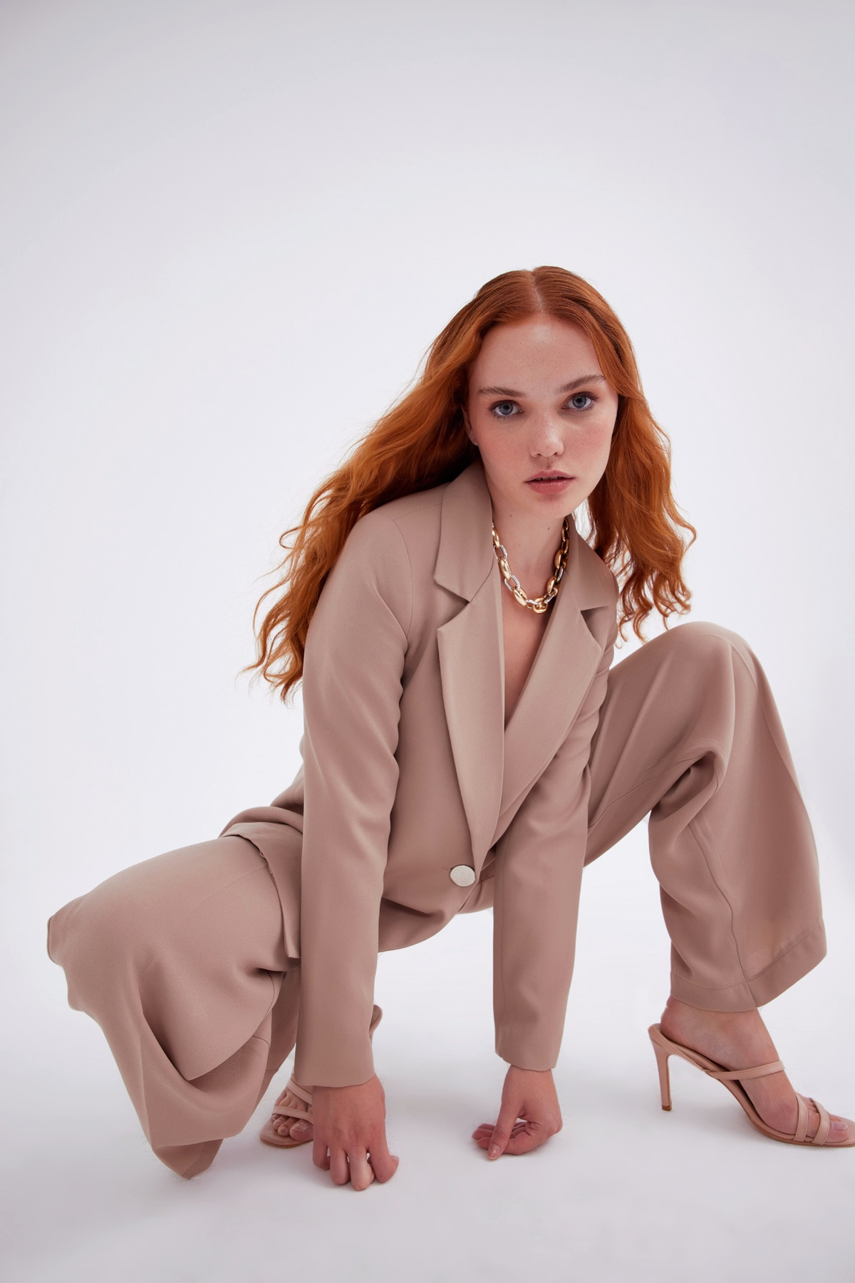 Metal button boyfriend jacket - BEIGE