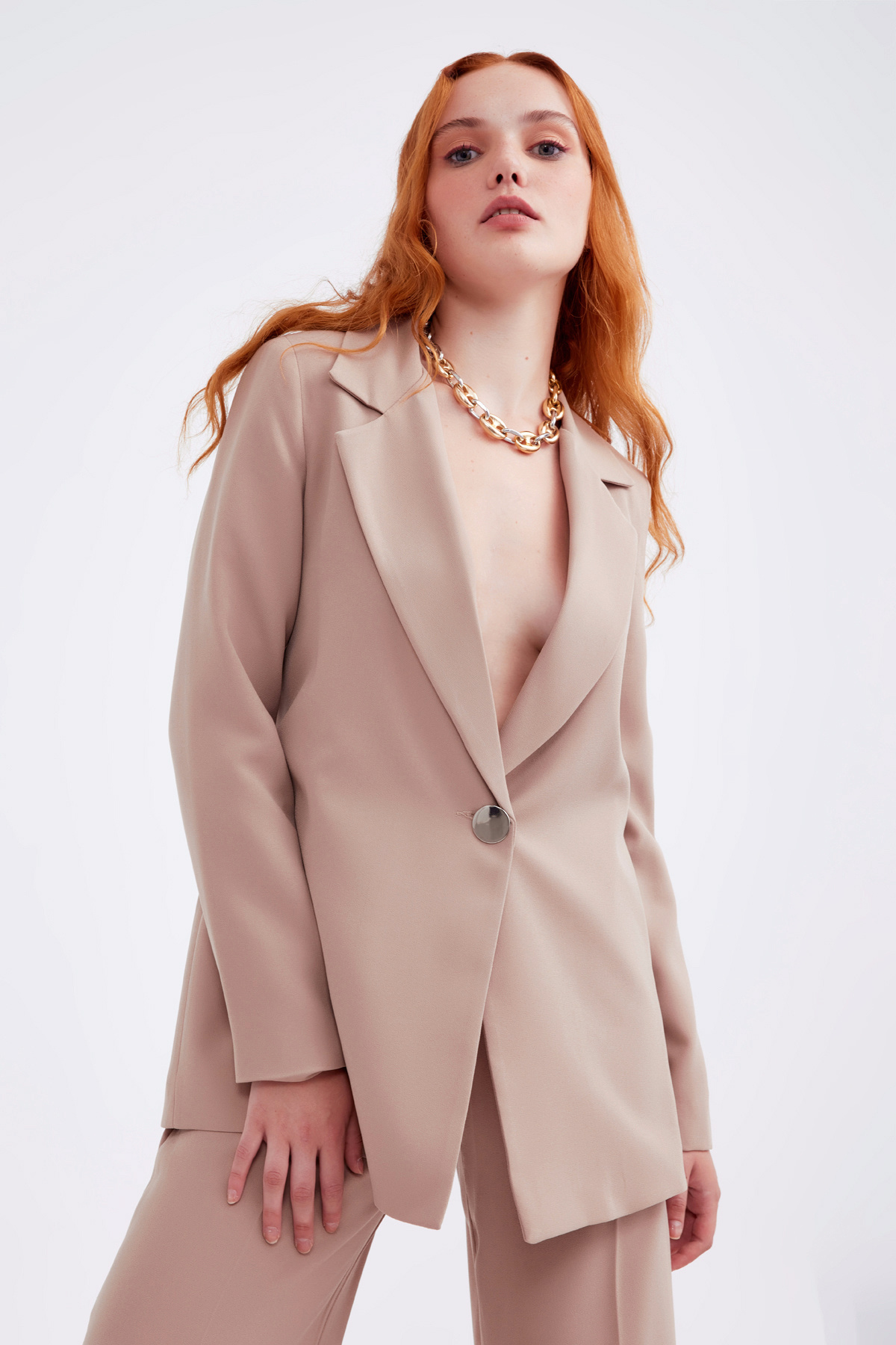 Metal button boyfriend jacket - BEIGE