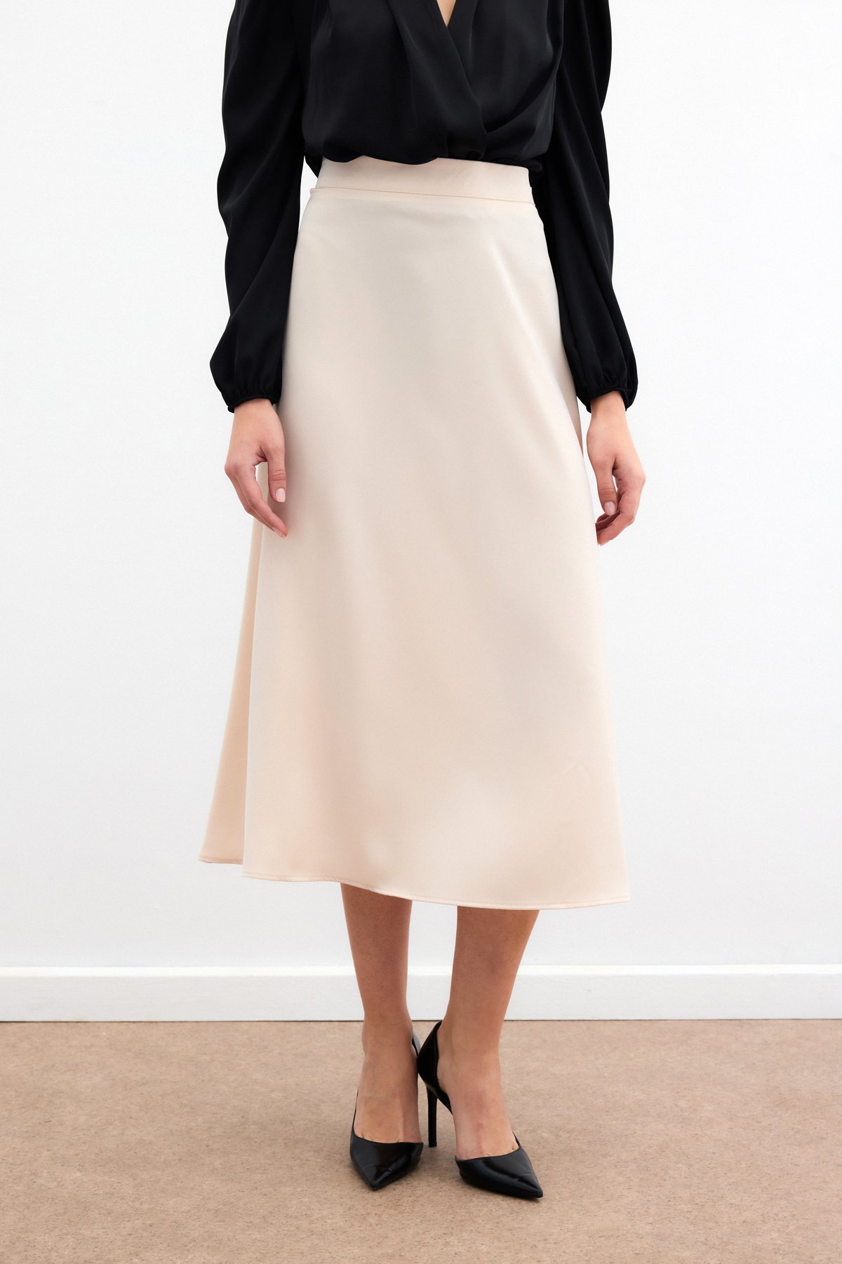 Midi Boy Saten Etek - Bej