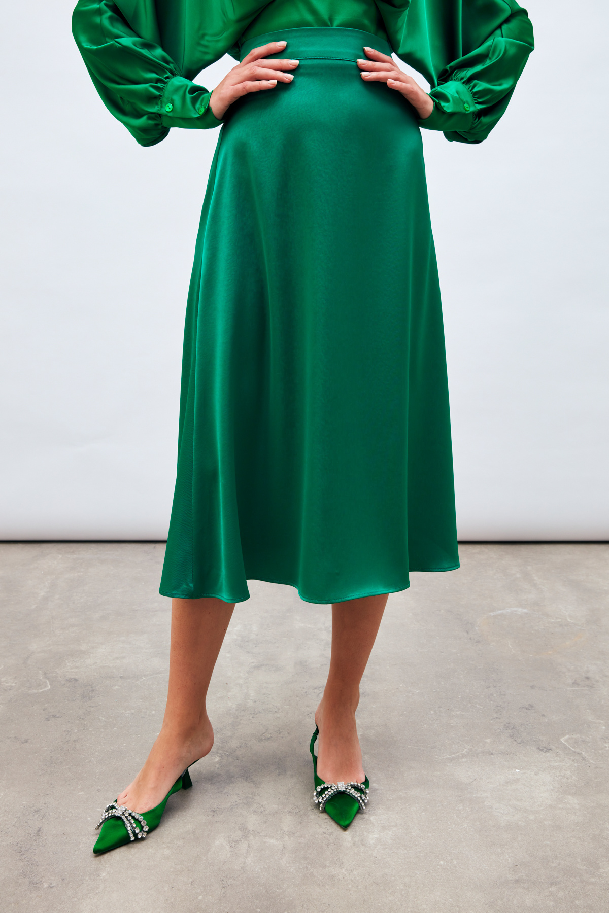 Midi Boy Saten Etek - ZÜMRÜT