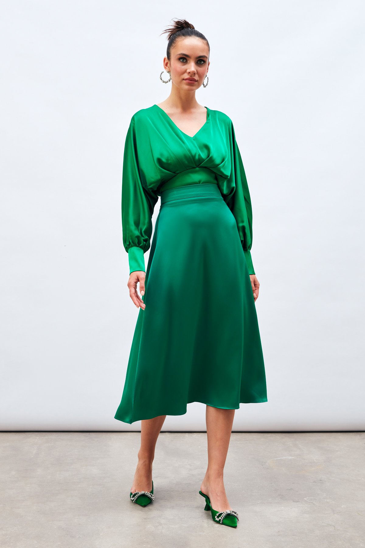 Midi Boy Saten Etek - ZÜMRÜT