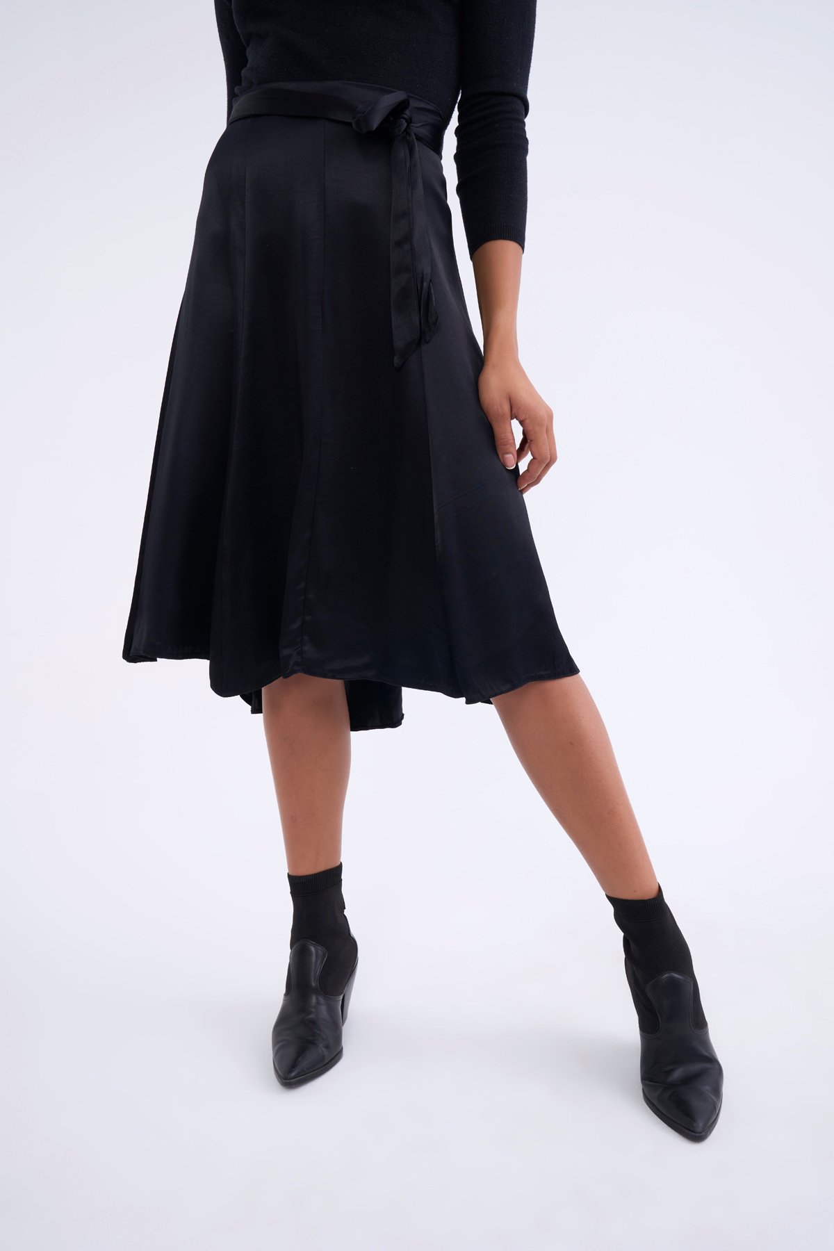 Midi Saten Etek - SİYAH