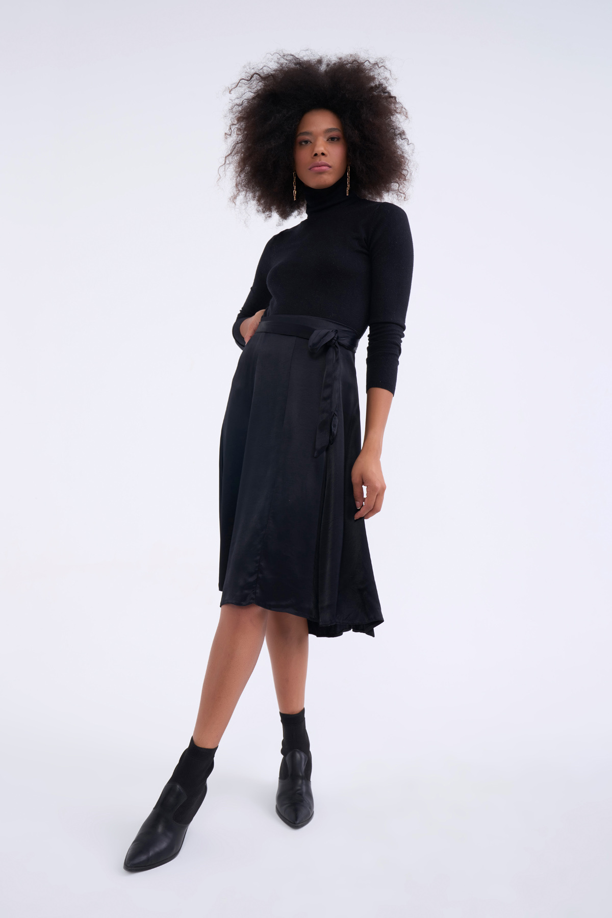 Midi Saten Etek - SİYAH