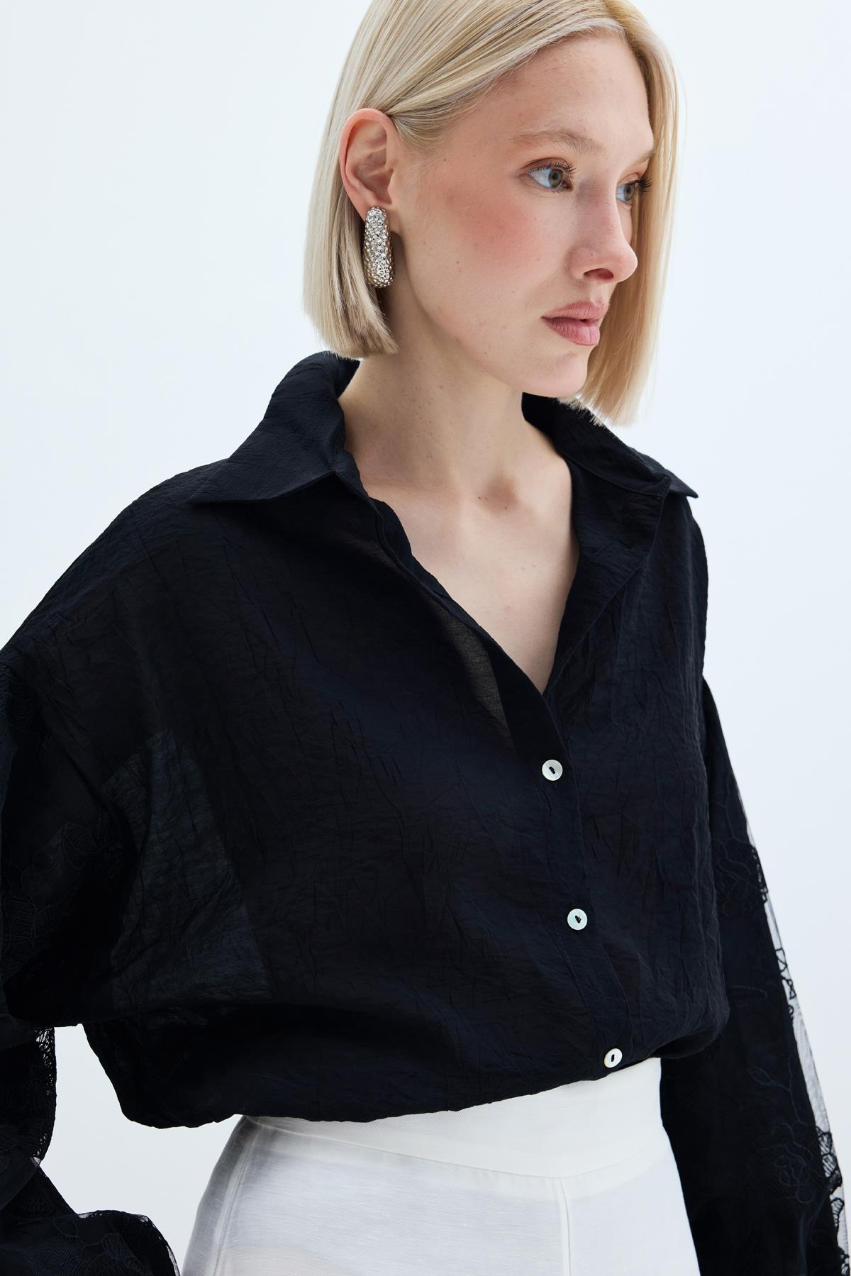 Nakış Detaylı Kraşlı Gömlek - Siyah