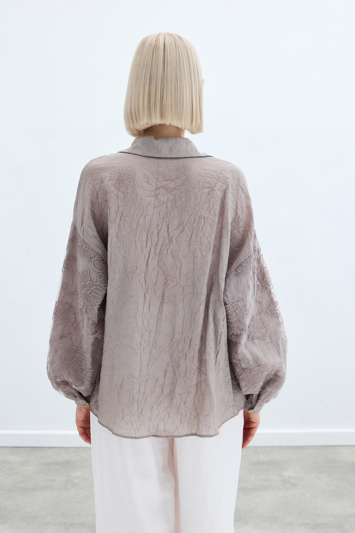 Nakış Detaylı Kraşlı Gömlek - Vizon