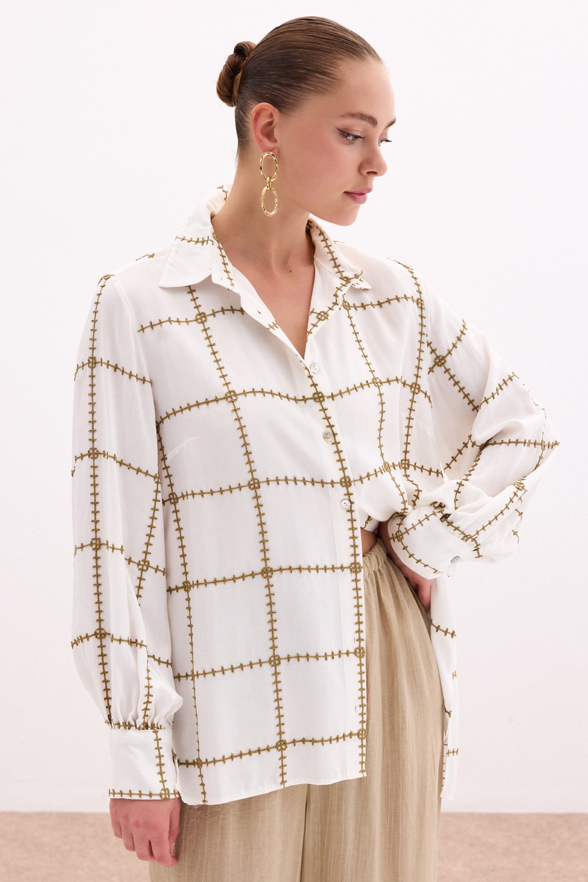 Nakış Detaylı Viskon Gömlek - Haki