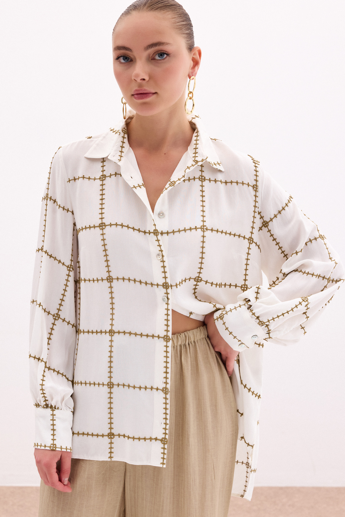 Nakış Detaylı Viskon Gömlek - Haki