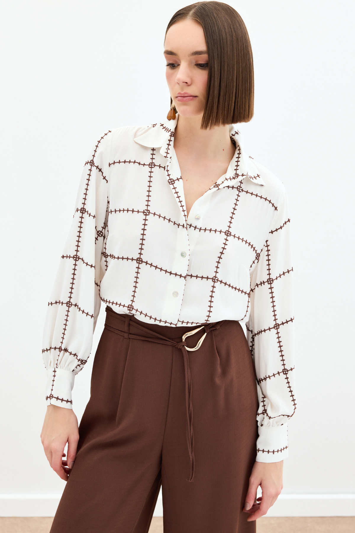 Nakış Detaylı Viskon Gömlek - Kahve