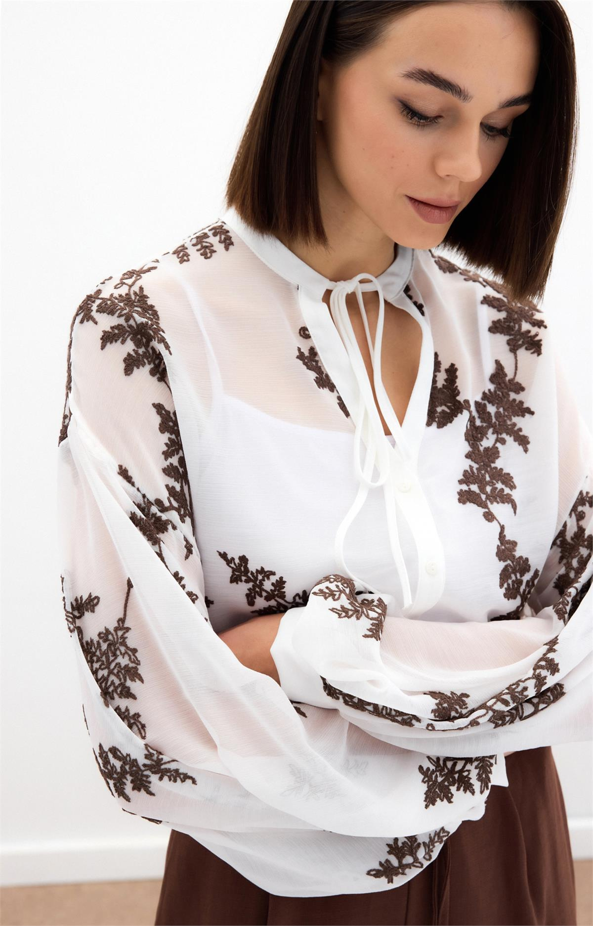 Nakışlı Şifon Gömlek - Kahve