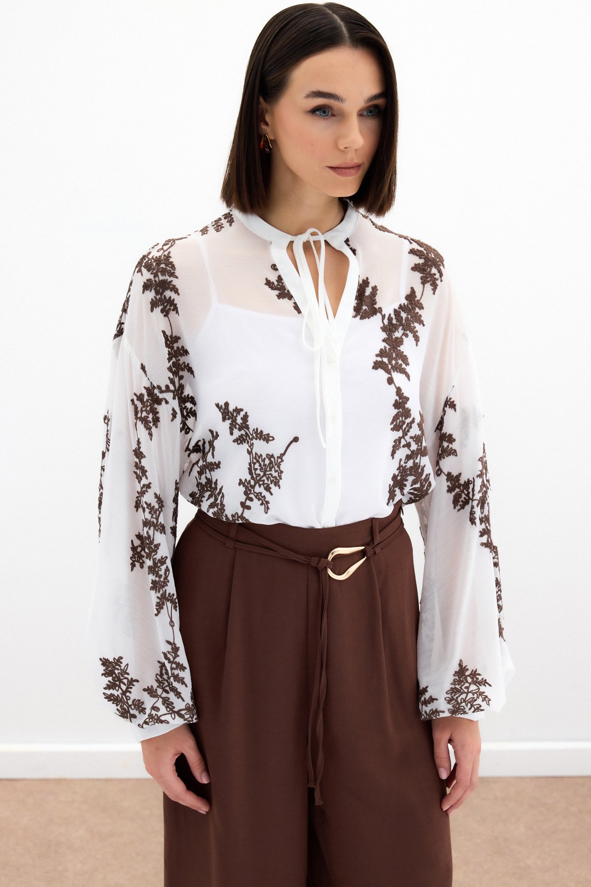 Nakışlı Şifon Gömlek - Kahve