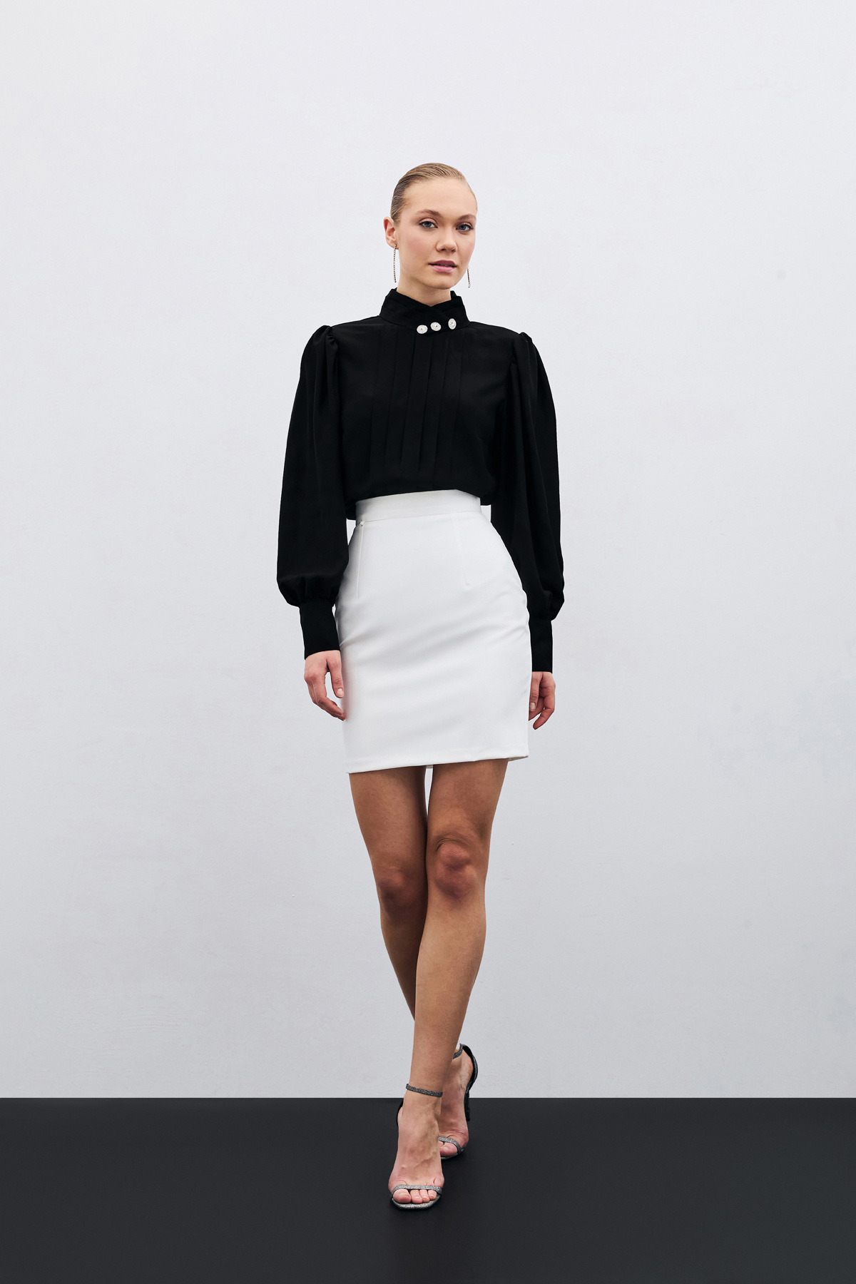 Nervür Detaylı Bluz - Siyah