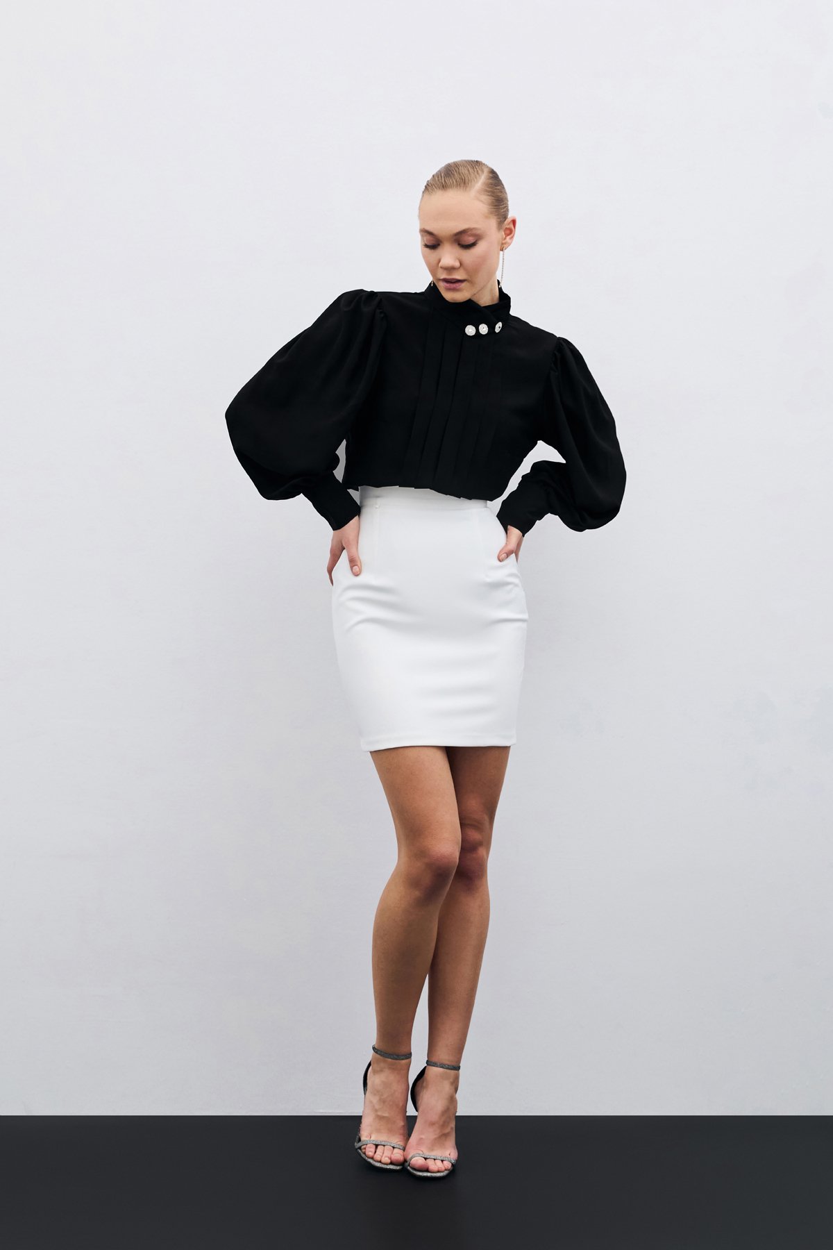 Nervür Detaylı Bluz - Siyah