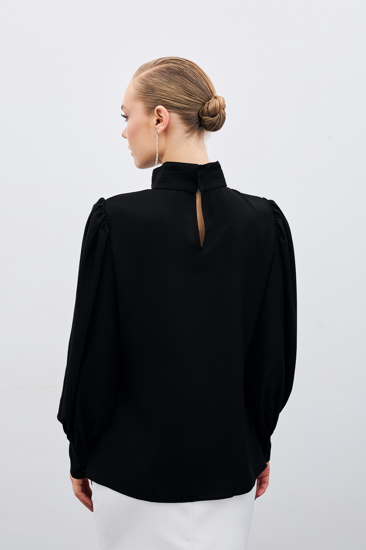 Nervür Detaylı Bluz - Siyah