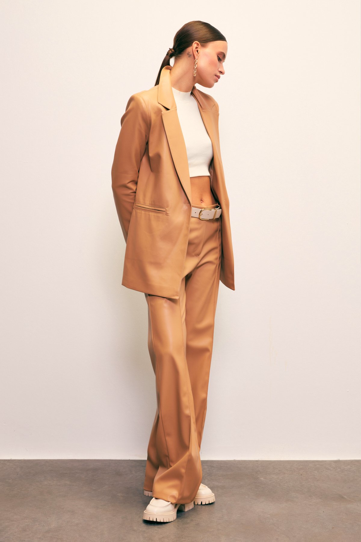 Nervür Detaylı Deri Pantolon - FINDIK