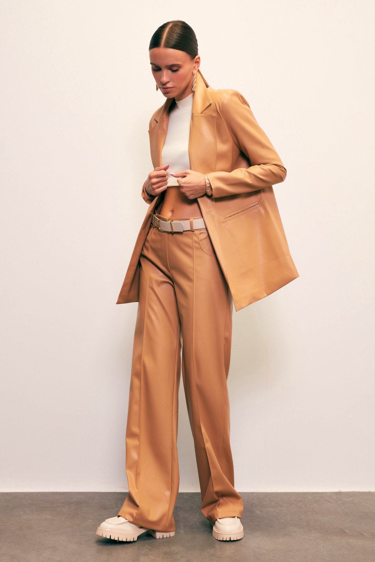 Nervür Detaylı Deri Pantolon - FINDIK