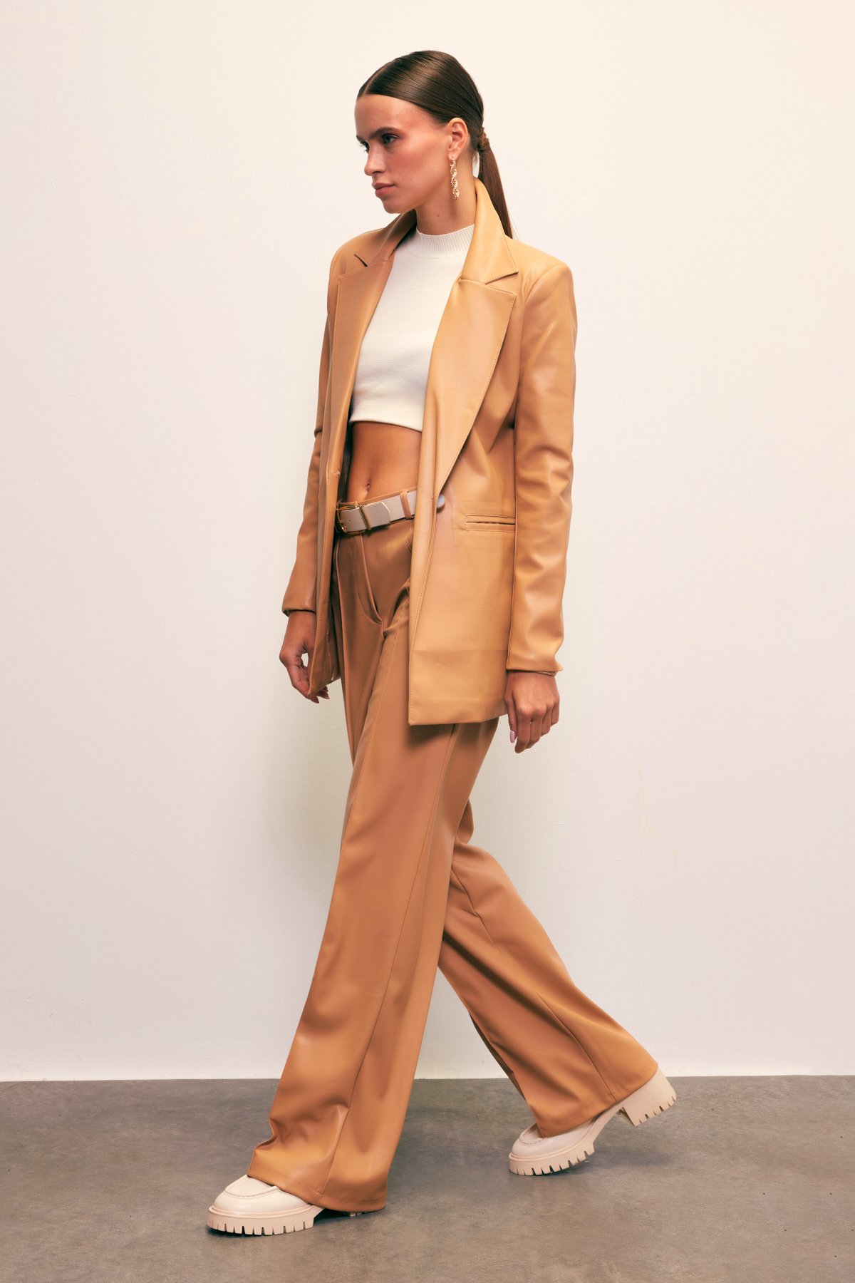 Nervür Detaylı Deri Pantolon - FINDIK