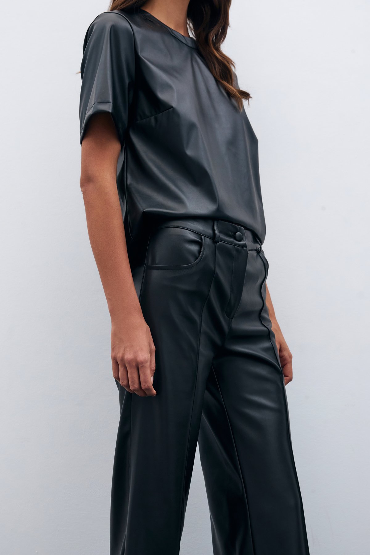 Nervür Detaylı Deri Pantolon - SİYAH