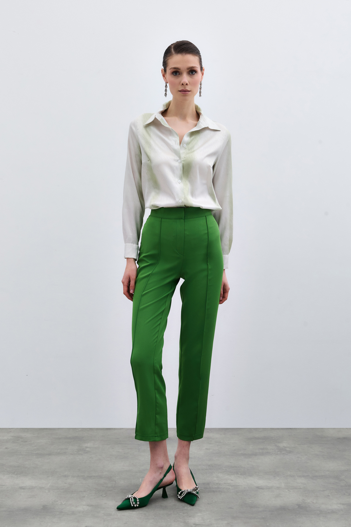 Nervür Detaylı Klasik Pantolon - Yeşil
