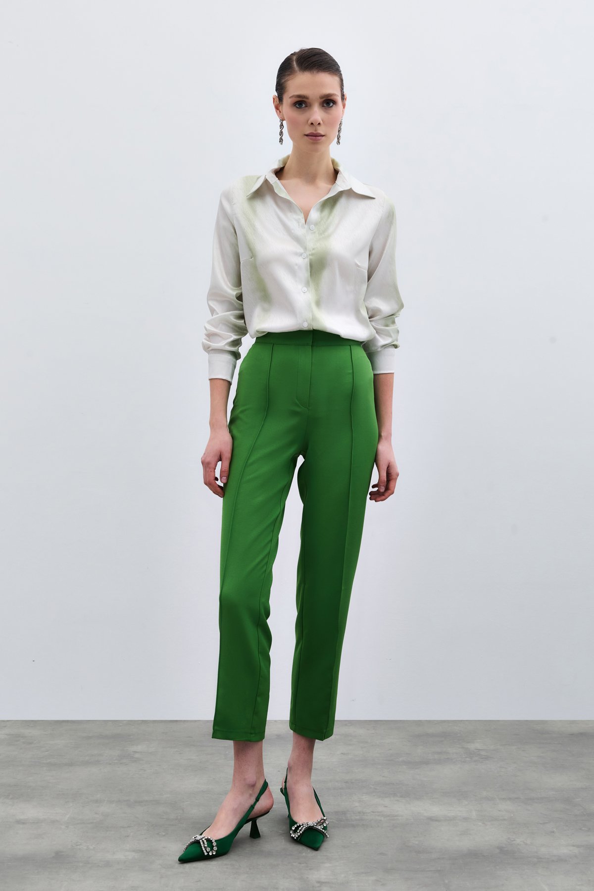 Nervür Detaylı Klasik Pantolon - Yeşil