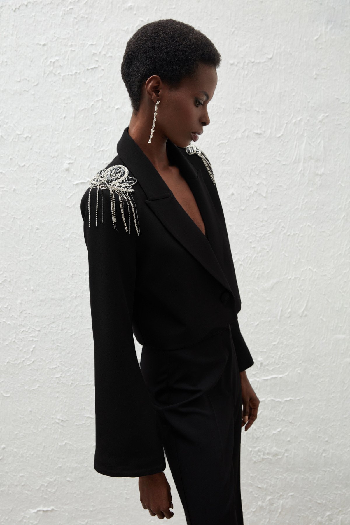 Omuz Aksesuarlı Kısa Ceket - SİYAH