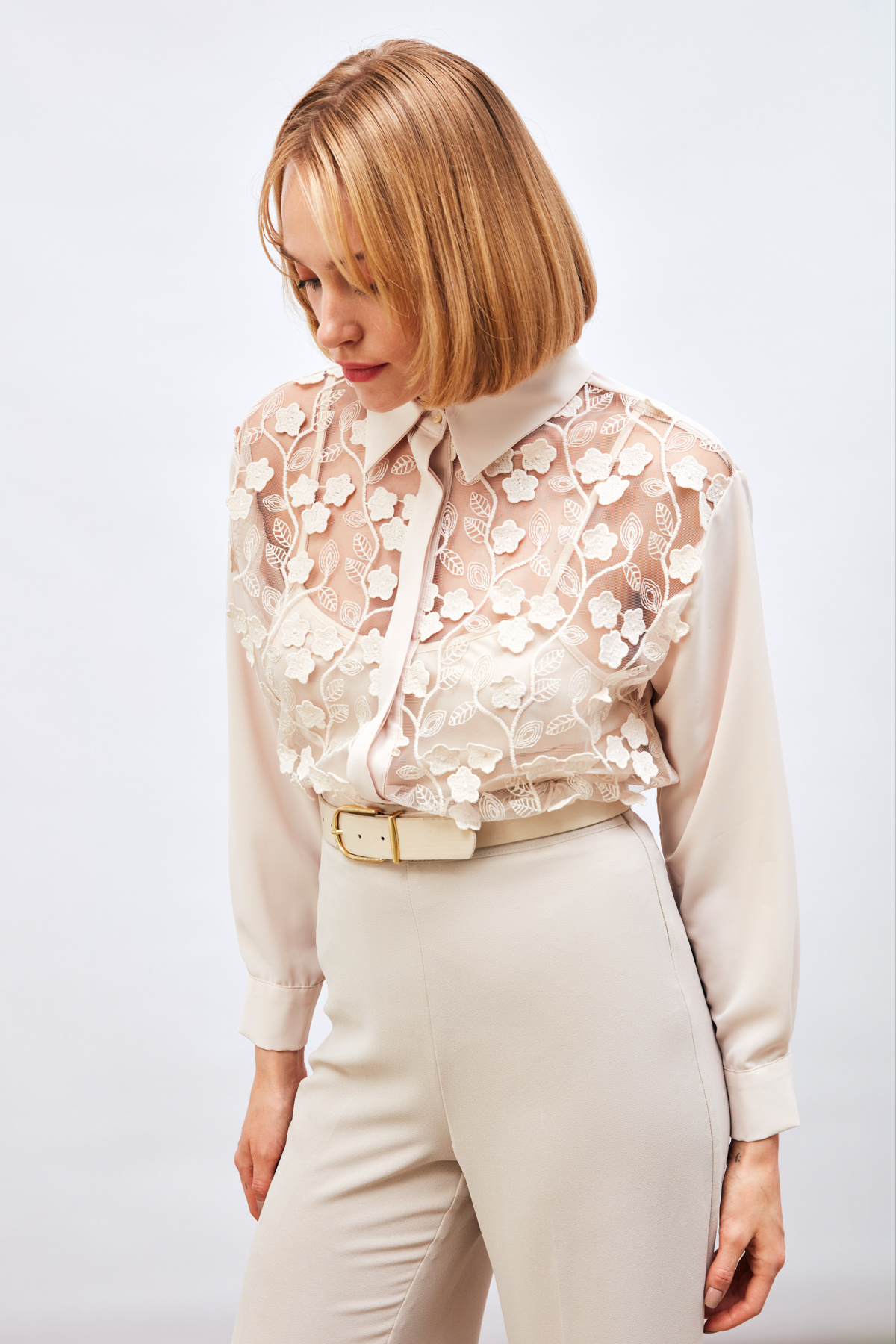 Ön Dantel Detaylı Gömlek - BEJ