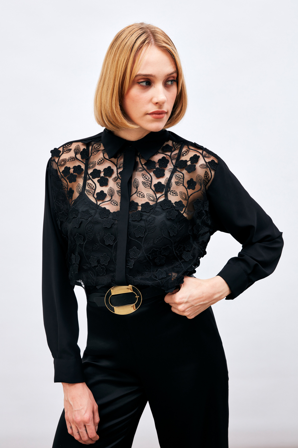 Ön Dantel Detaylı Gömlek - SİYAH