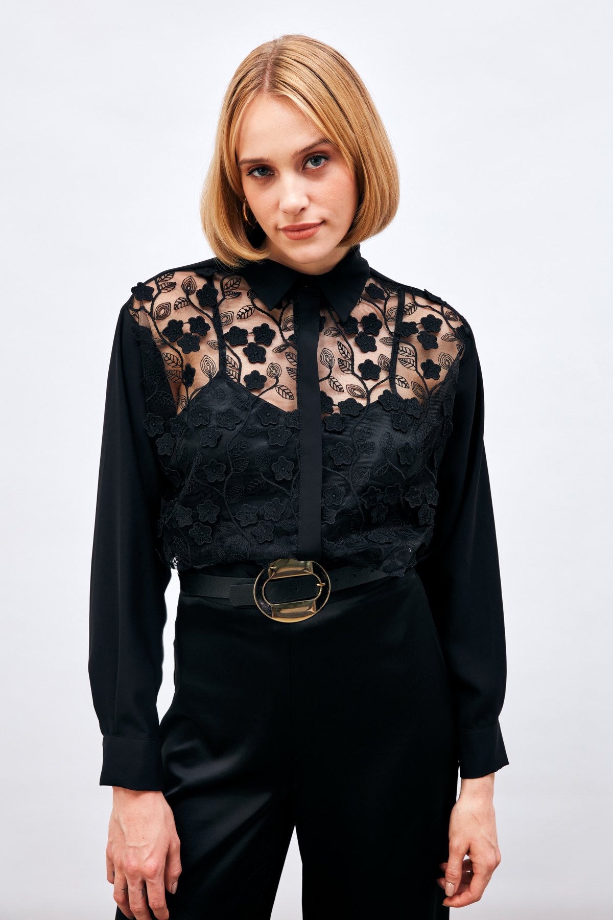 Ön Dantel Detaylı Gömlek - SİYAH