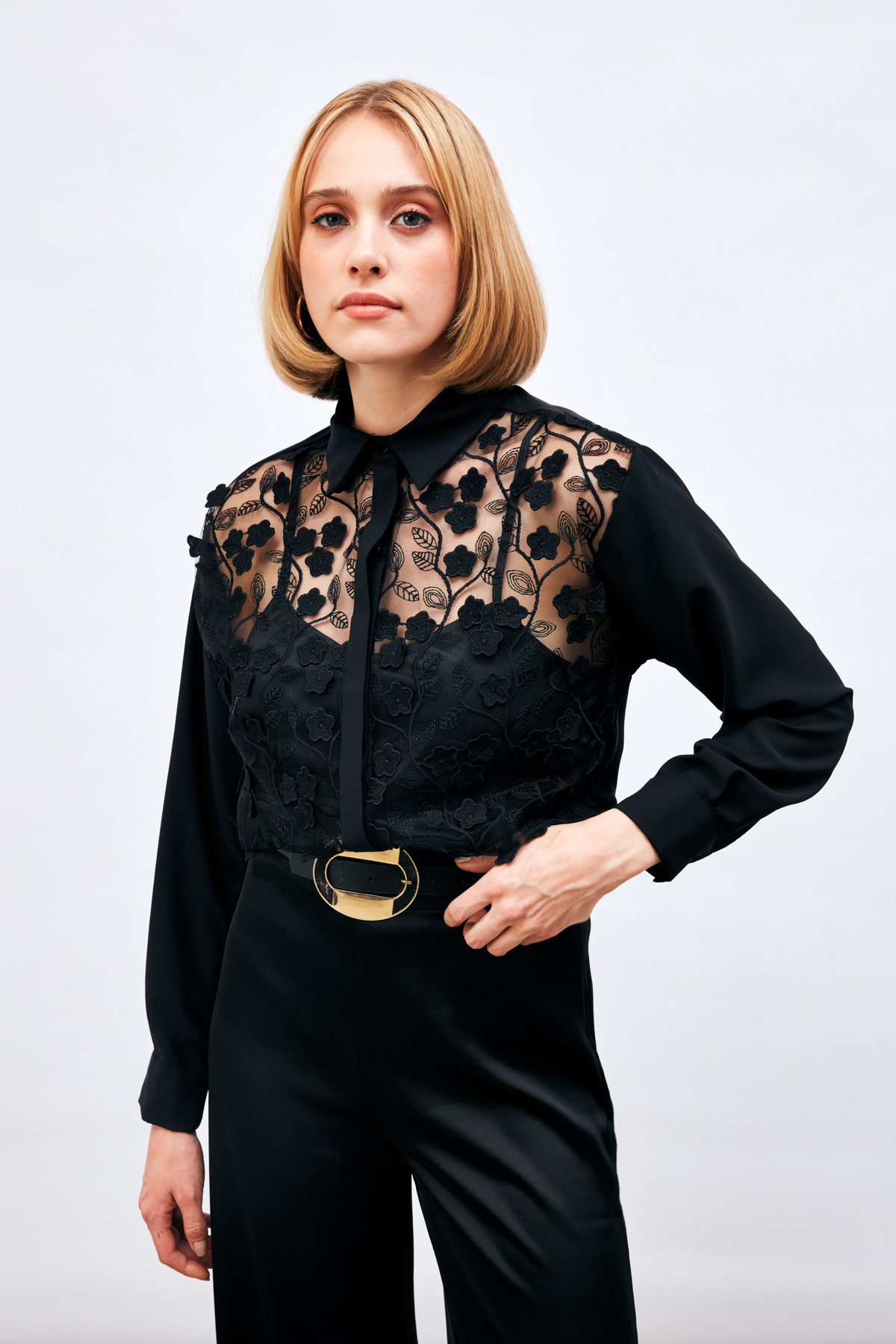 Ön Dantel Detaylı Gömlek - SİYAH