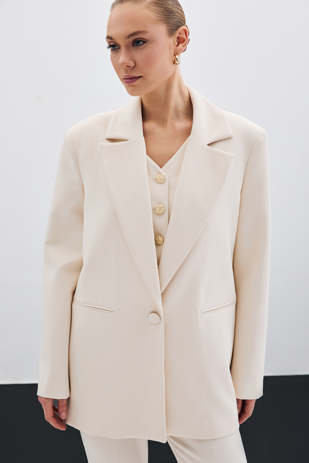 Ön Tek Düğmeli Uzun Ceket - Bej