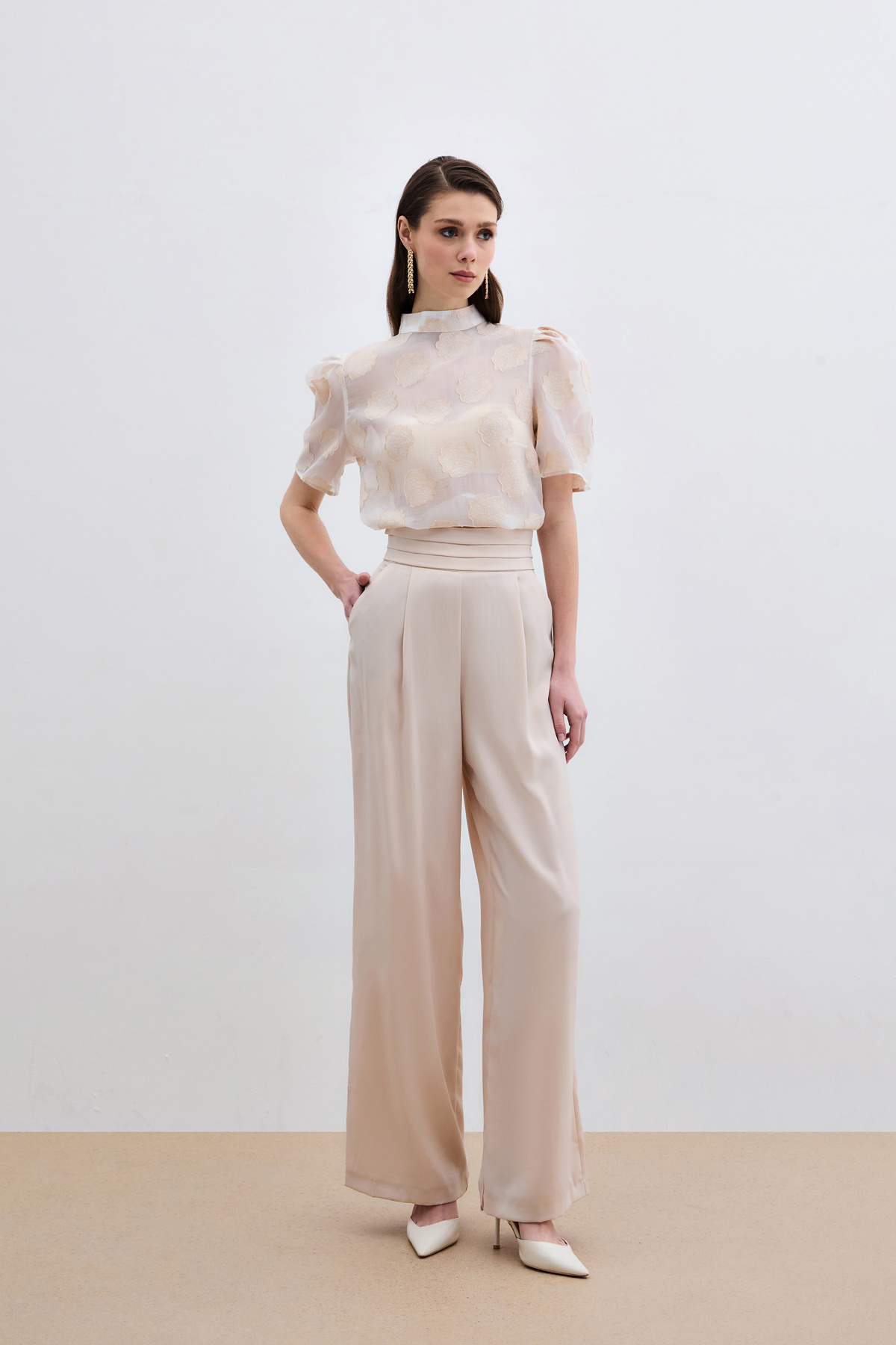 Organze Kısa Kol Bluz - Bej