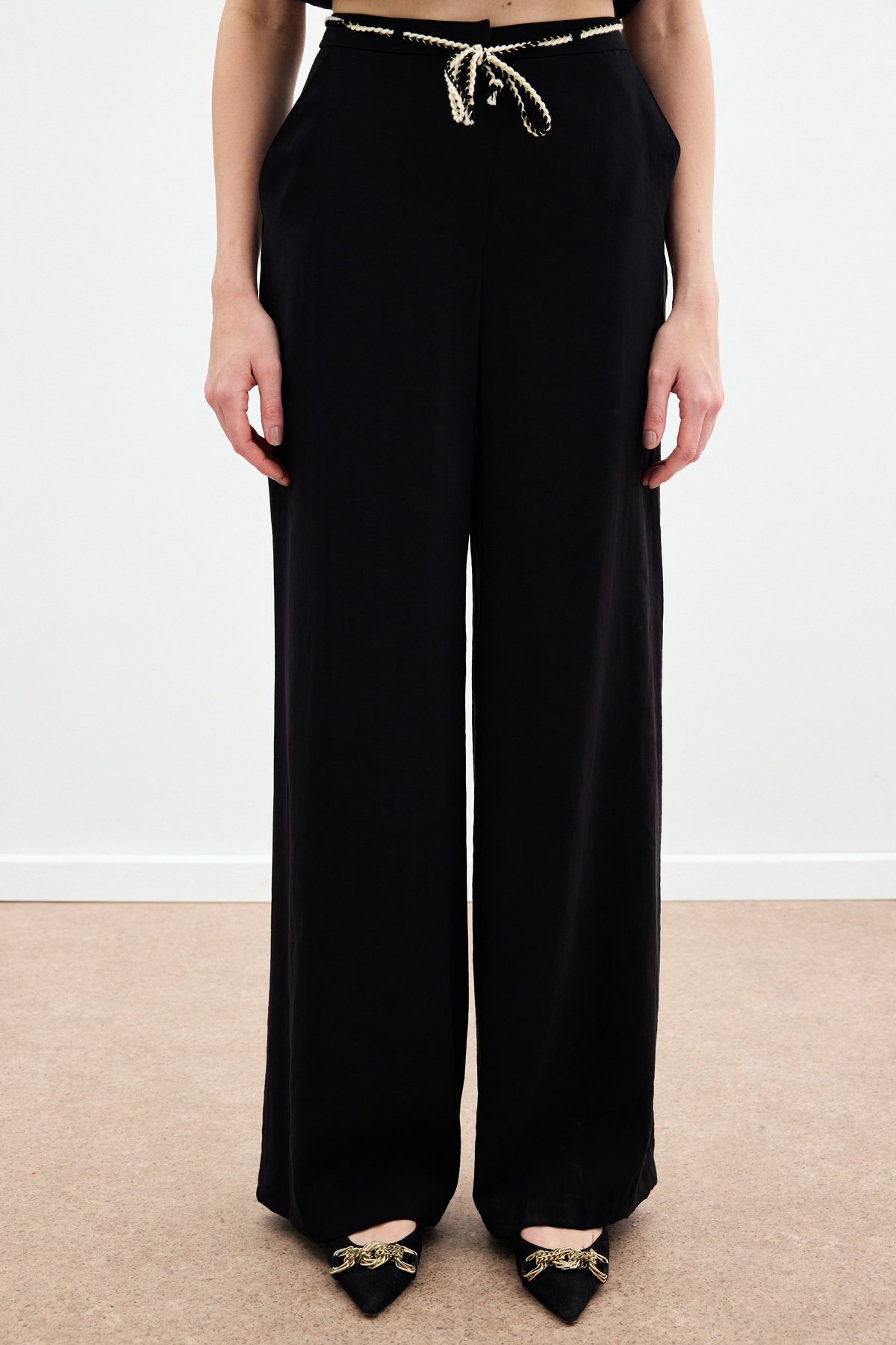 Örgü Kemerli Pantolon - Siyah