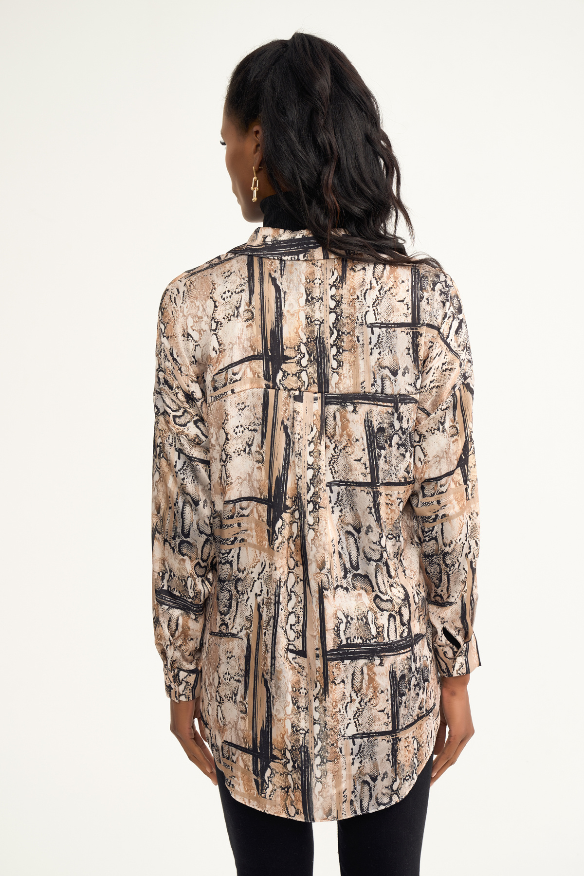 Oversized snake print shirt - BEIGE