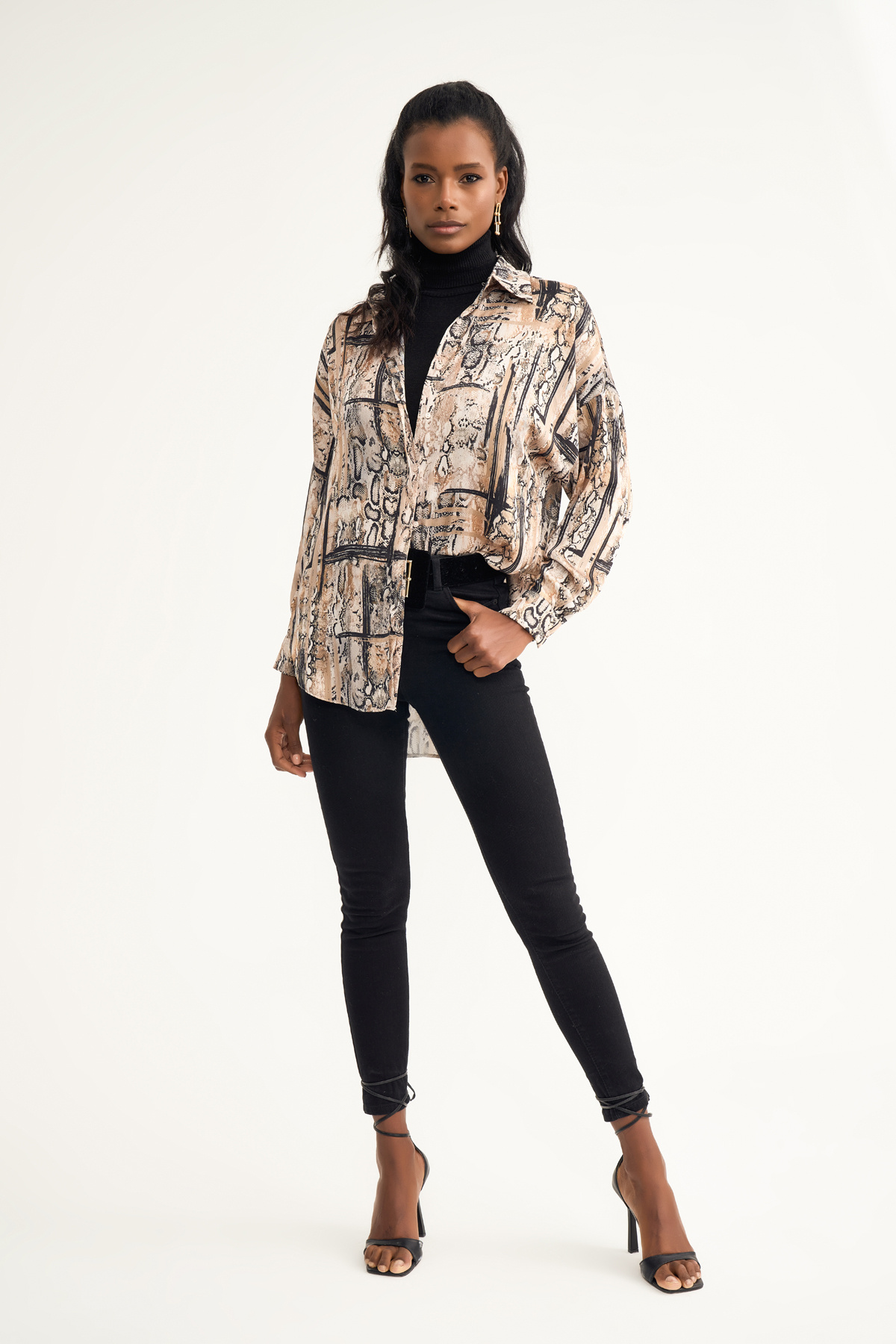 Oversized snake print shirt - BEIGE