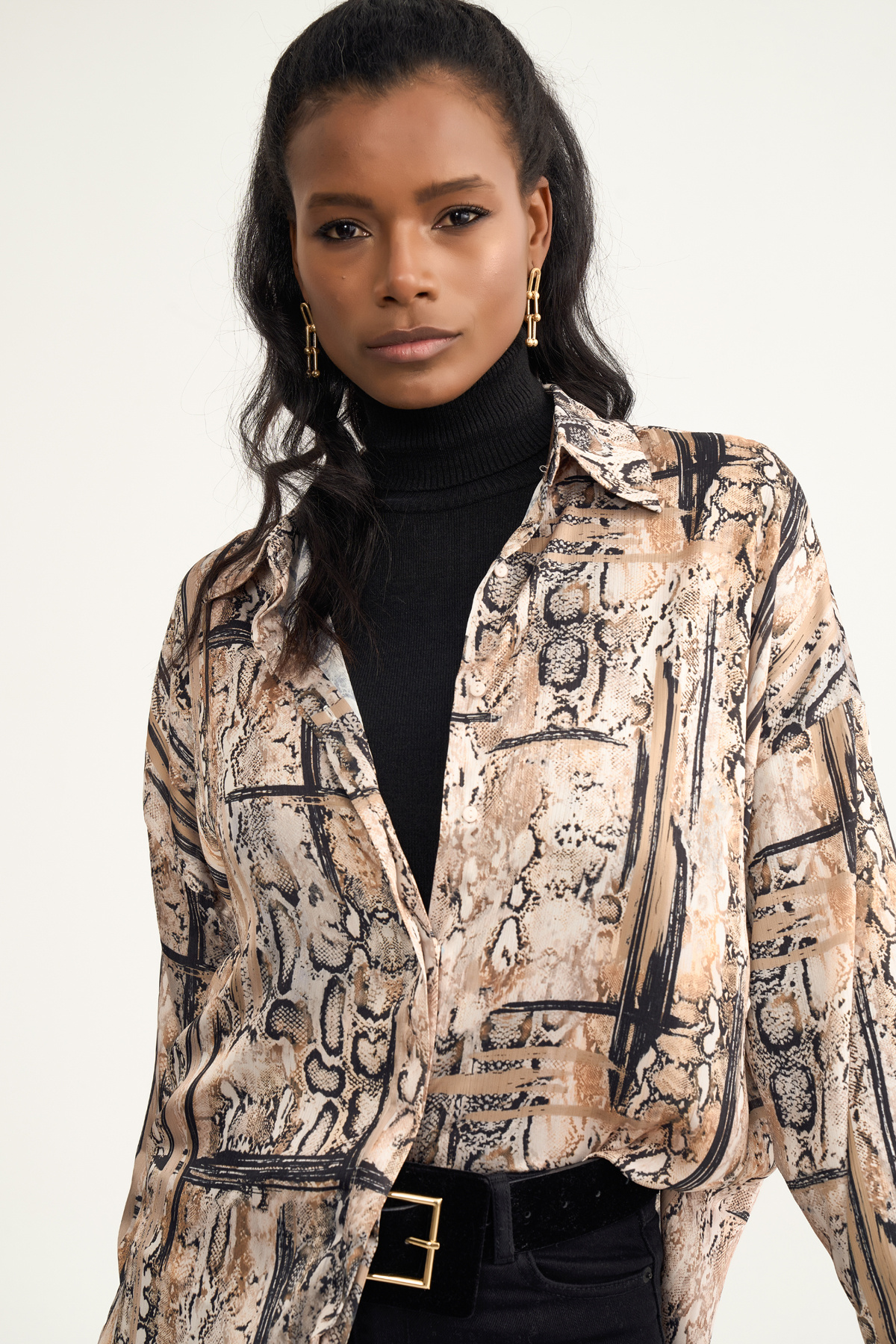 Oversized snake print shirt - BEIGE
