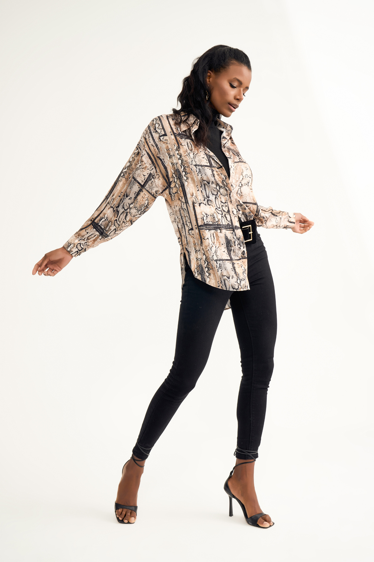 Oversized snake print shirt - BEIGE