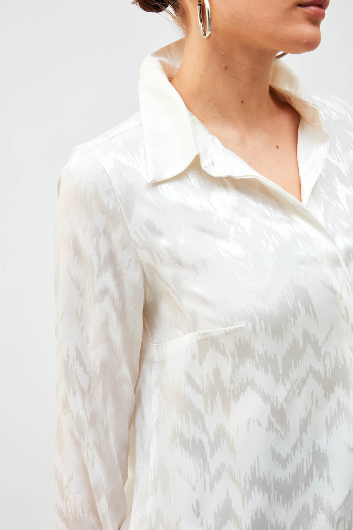 Shiny Patterned Loose Shirt - ECRU