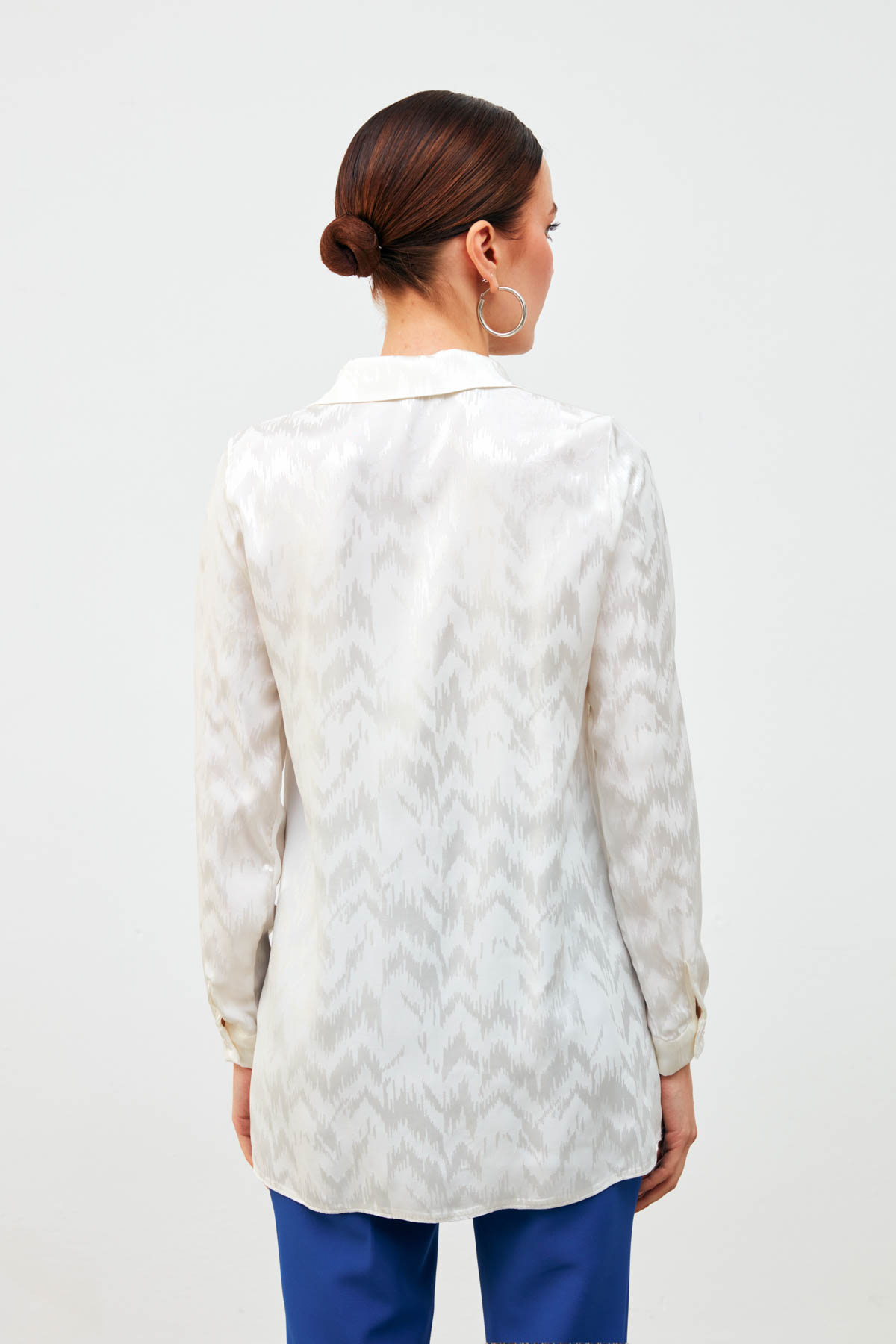 Shiny Patterned Loose Shirt - ECRU