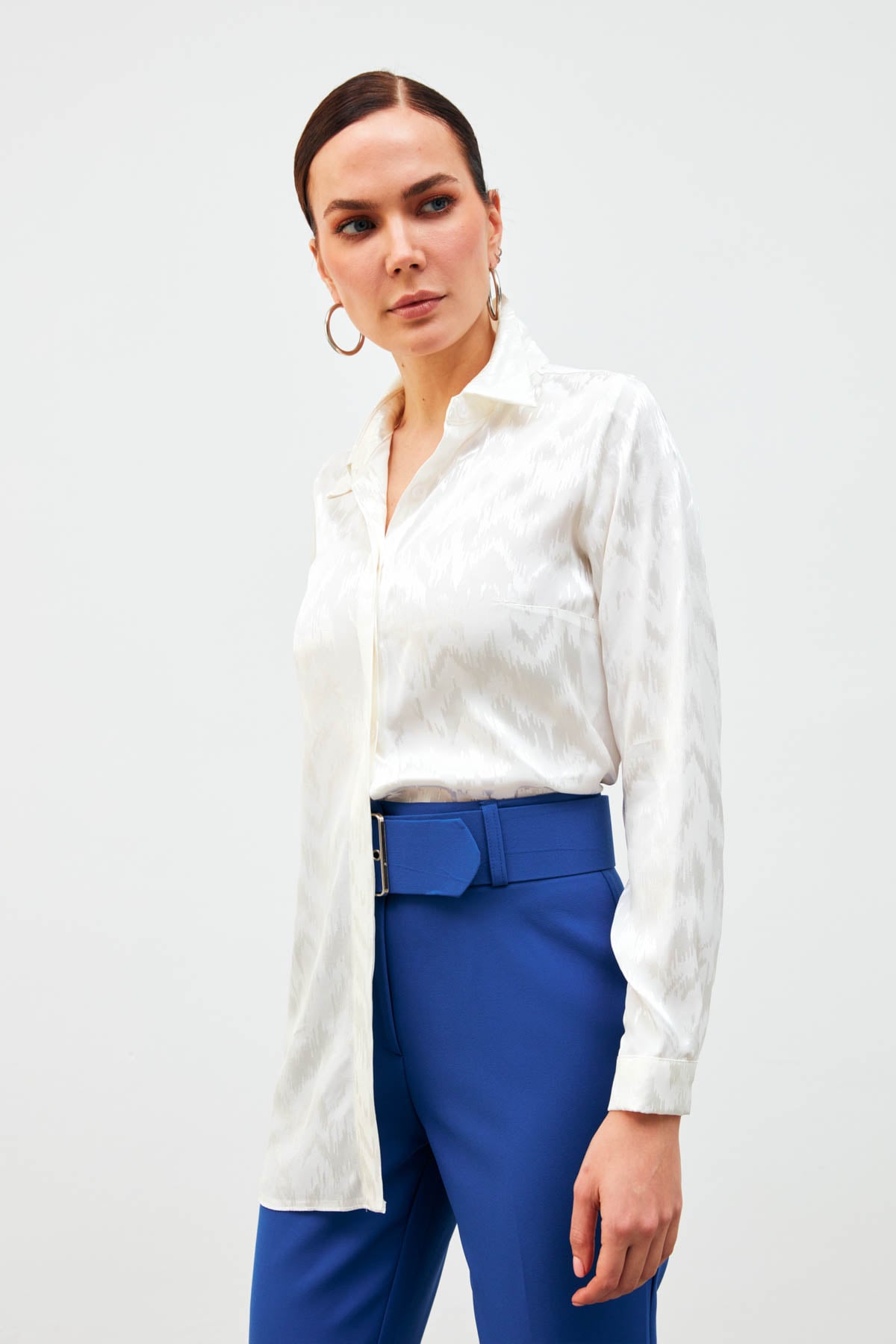 Shiny Patterned Loose Shirt - ECRU