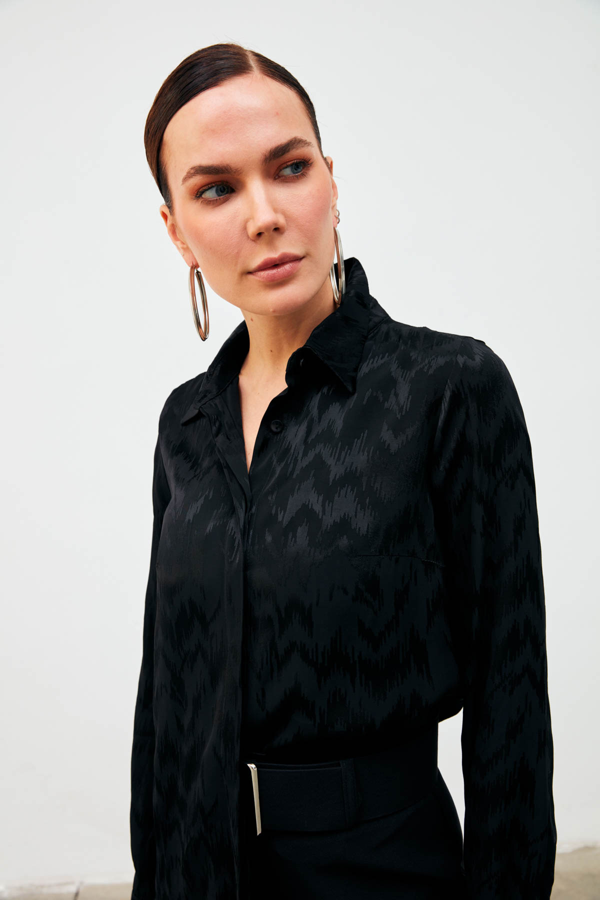 Shiny Patterned Loose Shirt - BLACK