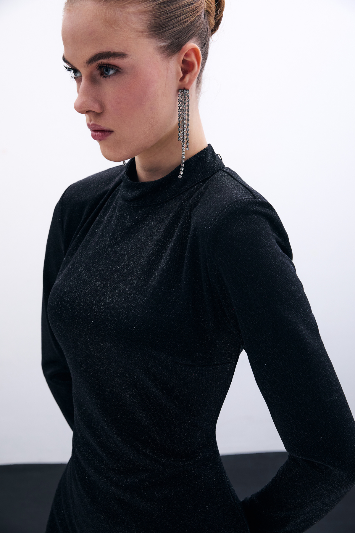 Parlak Kısa Elbise - Siyah