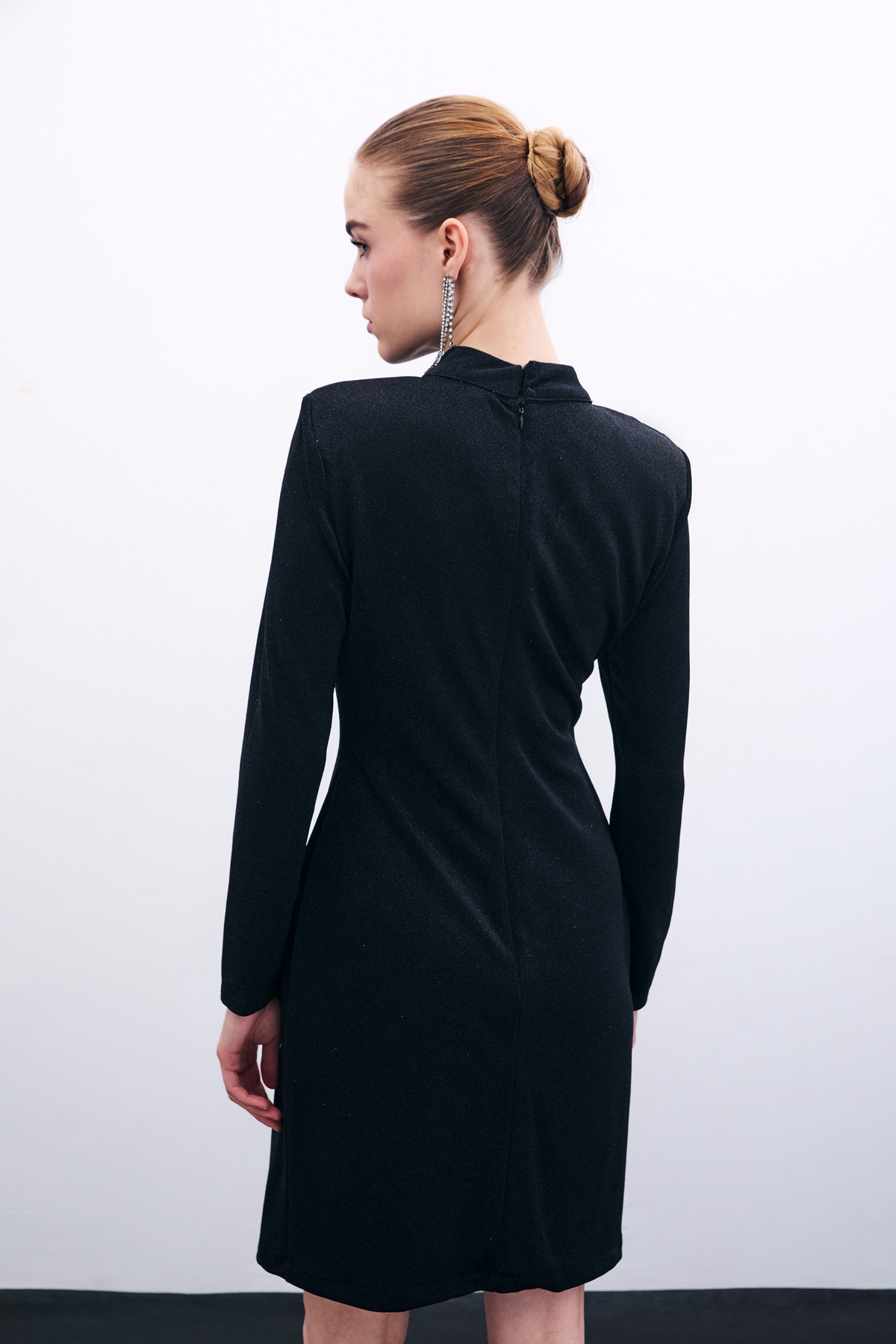 Parlak Kısa Elbise - Siyah