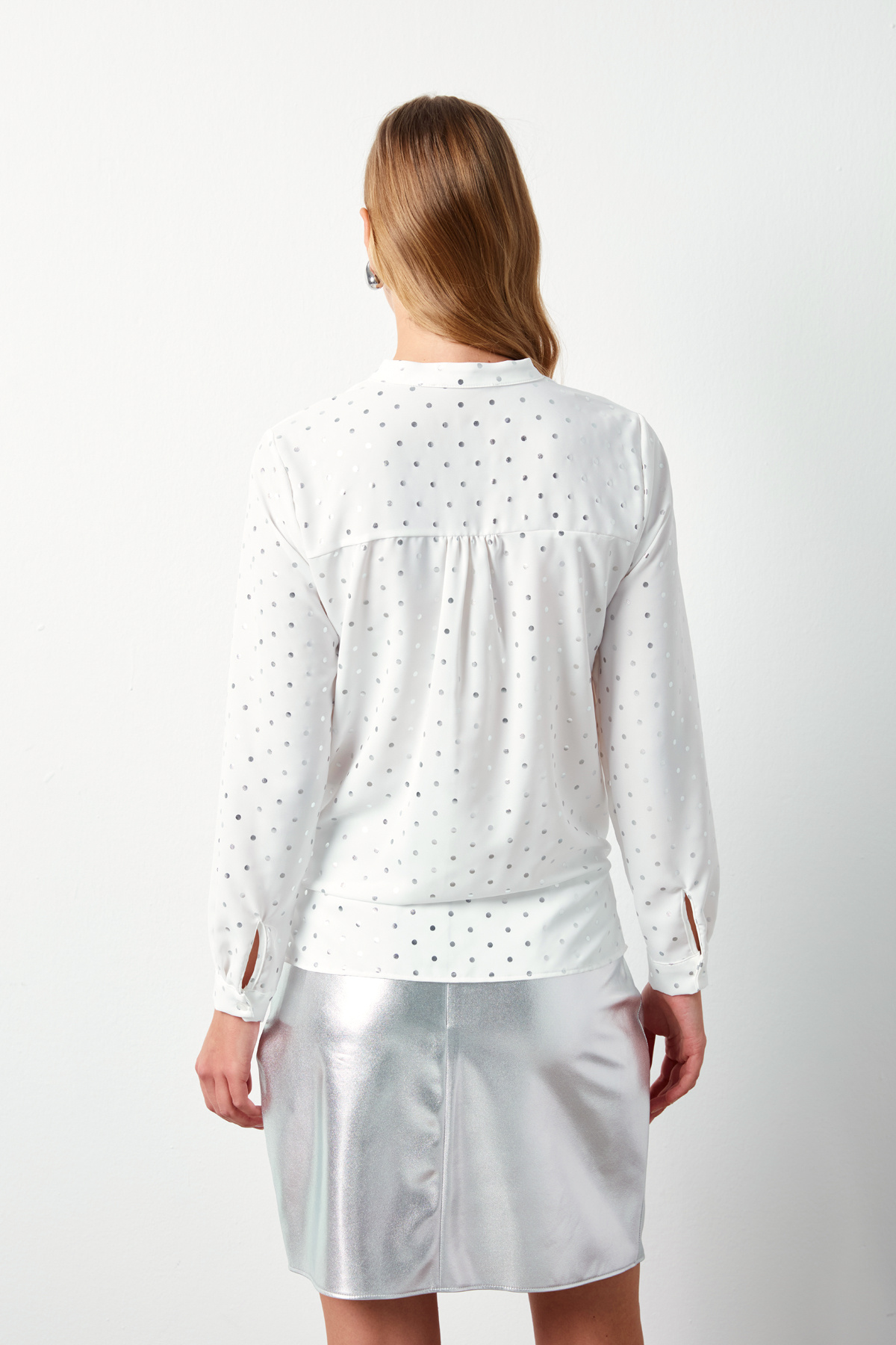 Parlak Puantiye Desenli  Bluz - EKRU