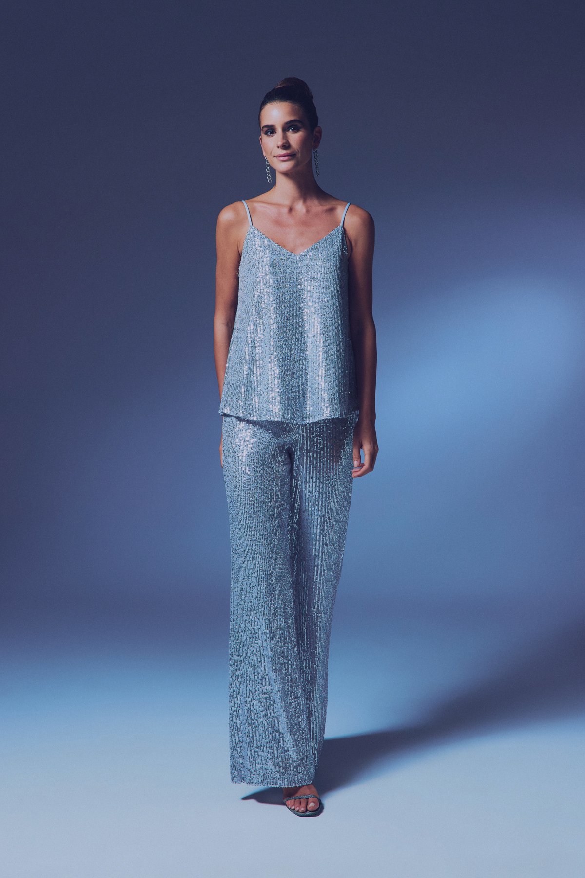 Payet Detaylı Askılı Bluz - GÜMÜŞ