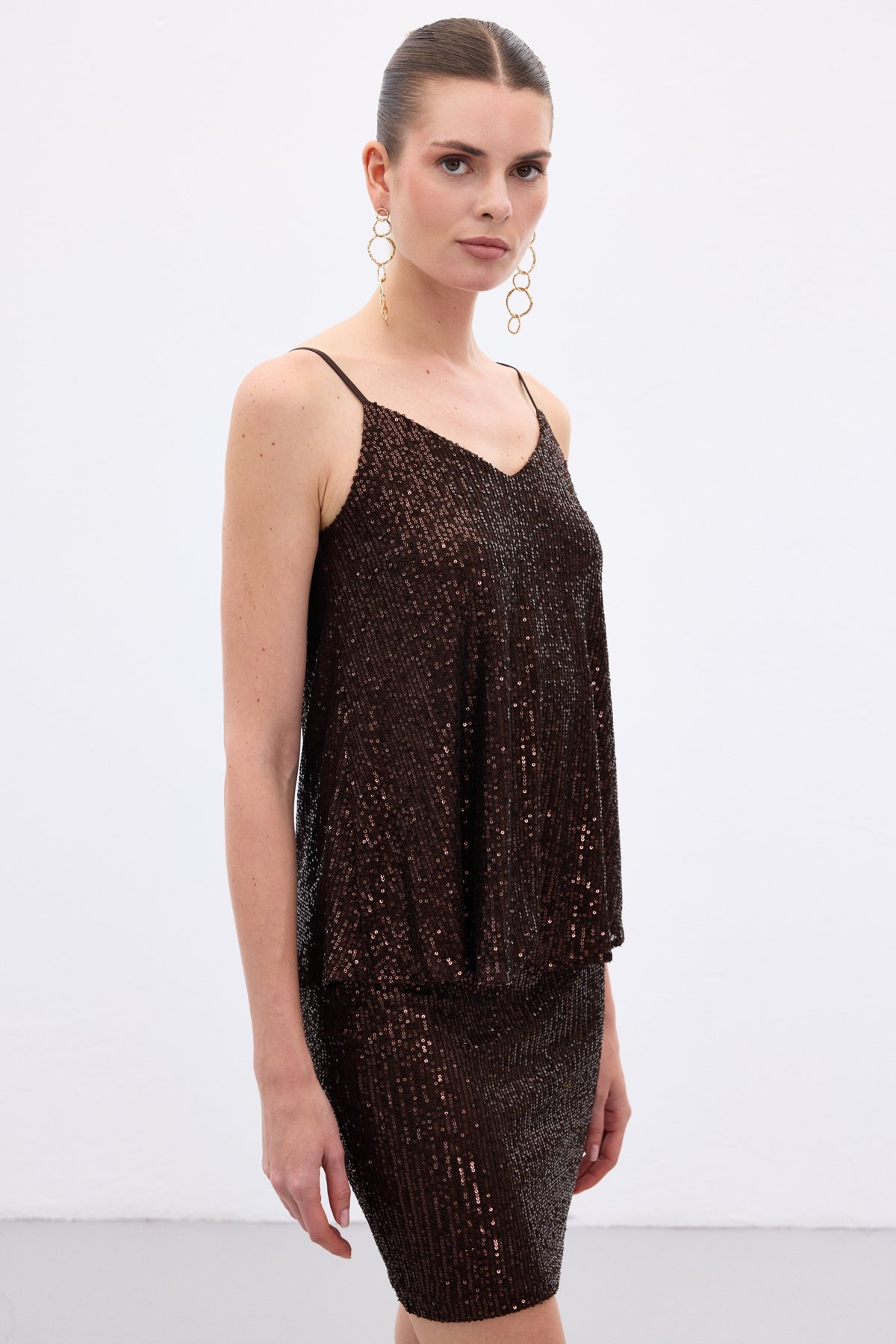 Payet Detaylı Askılı Bluz - Kahve